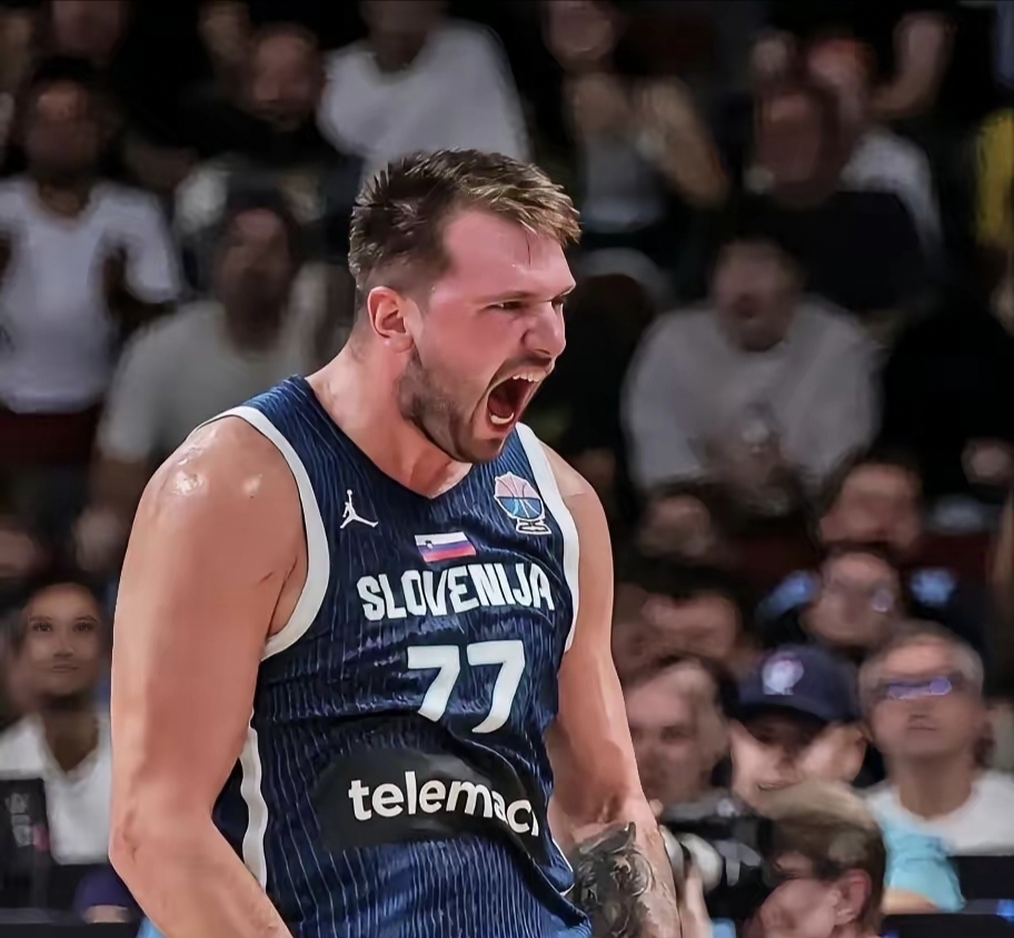 开云体育官网-费城76人强势反弹备战NBA季后赛曼联怒砍27分，这一次真的东契奇连续十场比赛得分超过突破纪录的简单介绍